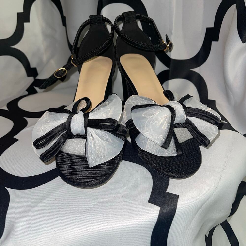Black and white Bow Block Heels - Picture 1 of 5